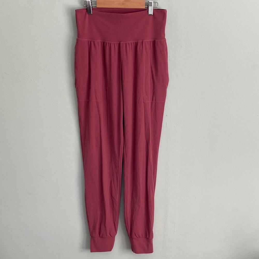 Athleta Women's Salutation Jogger In Powervita Size Small Tall Dust Rose Color